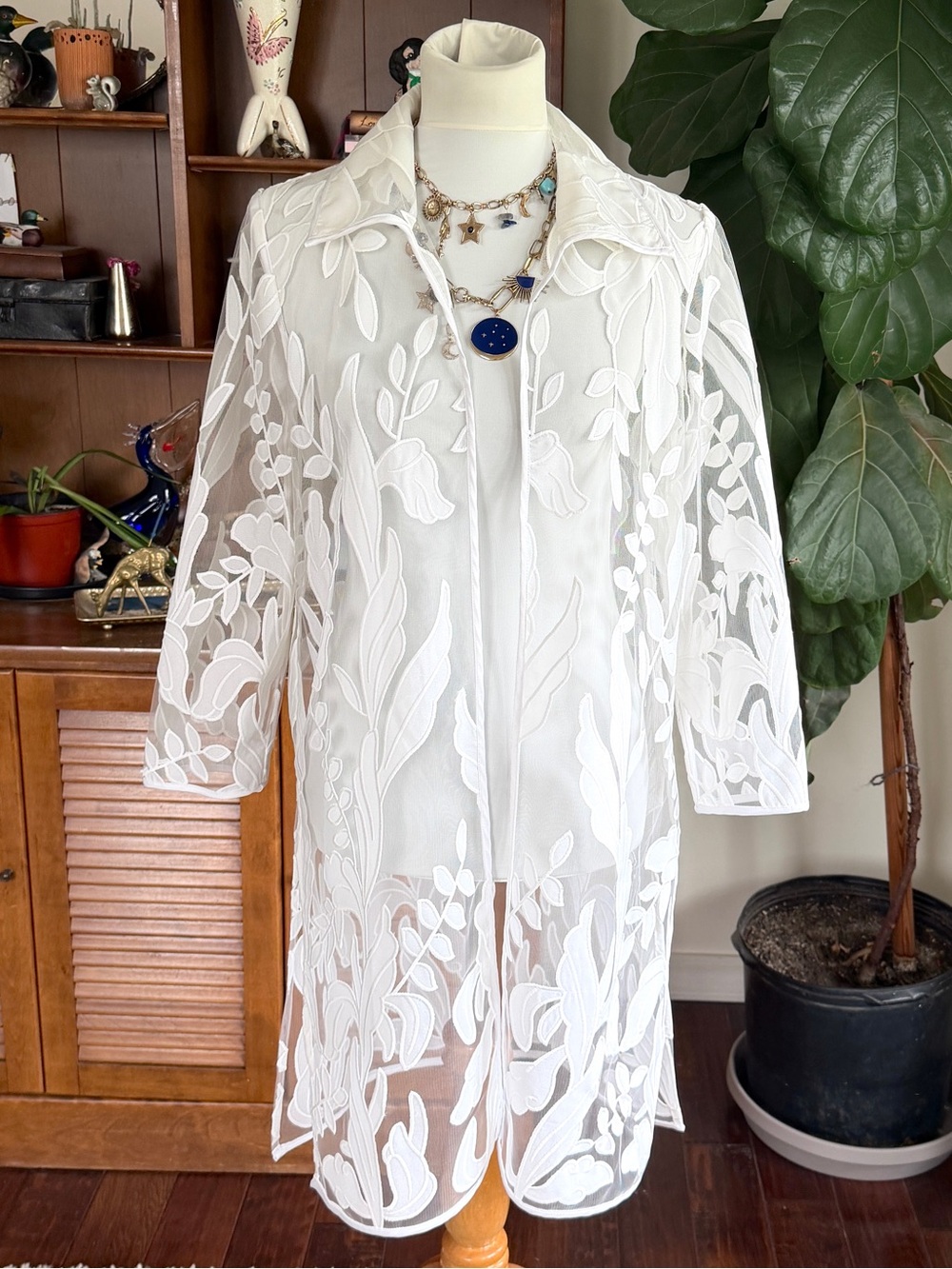 Chico’s White Sheer Mesh Floral Leaf Appliquéd Jacket Kimono 0